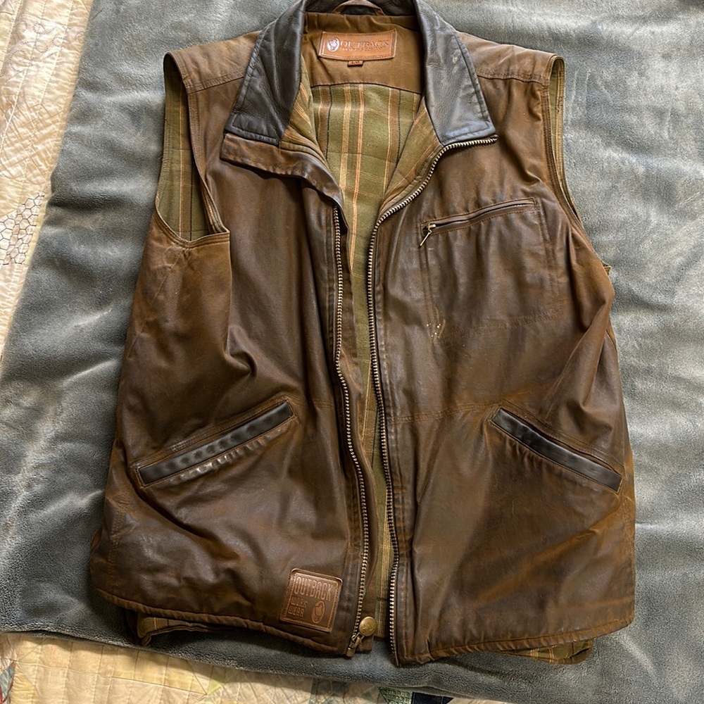 Outback oilskin vest